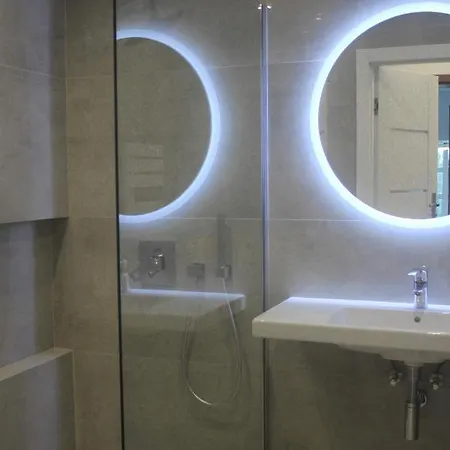 Eurohotel לינה וארוחת בוקר