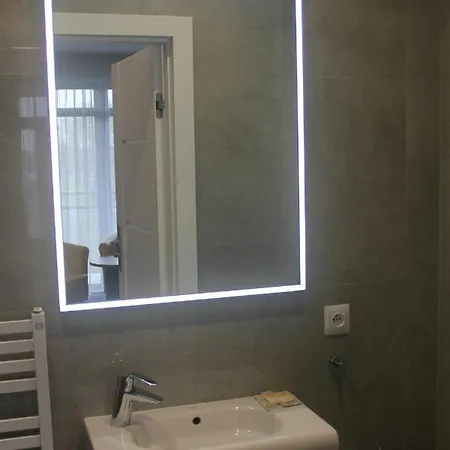 Eurohotel לינה וארוחת בוקר 3*