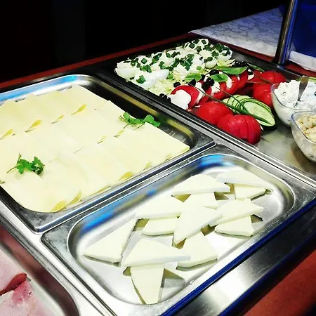 לינה וארוחת בוקר Eurohotel